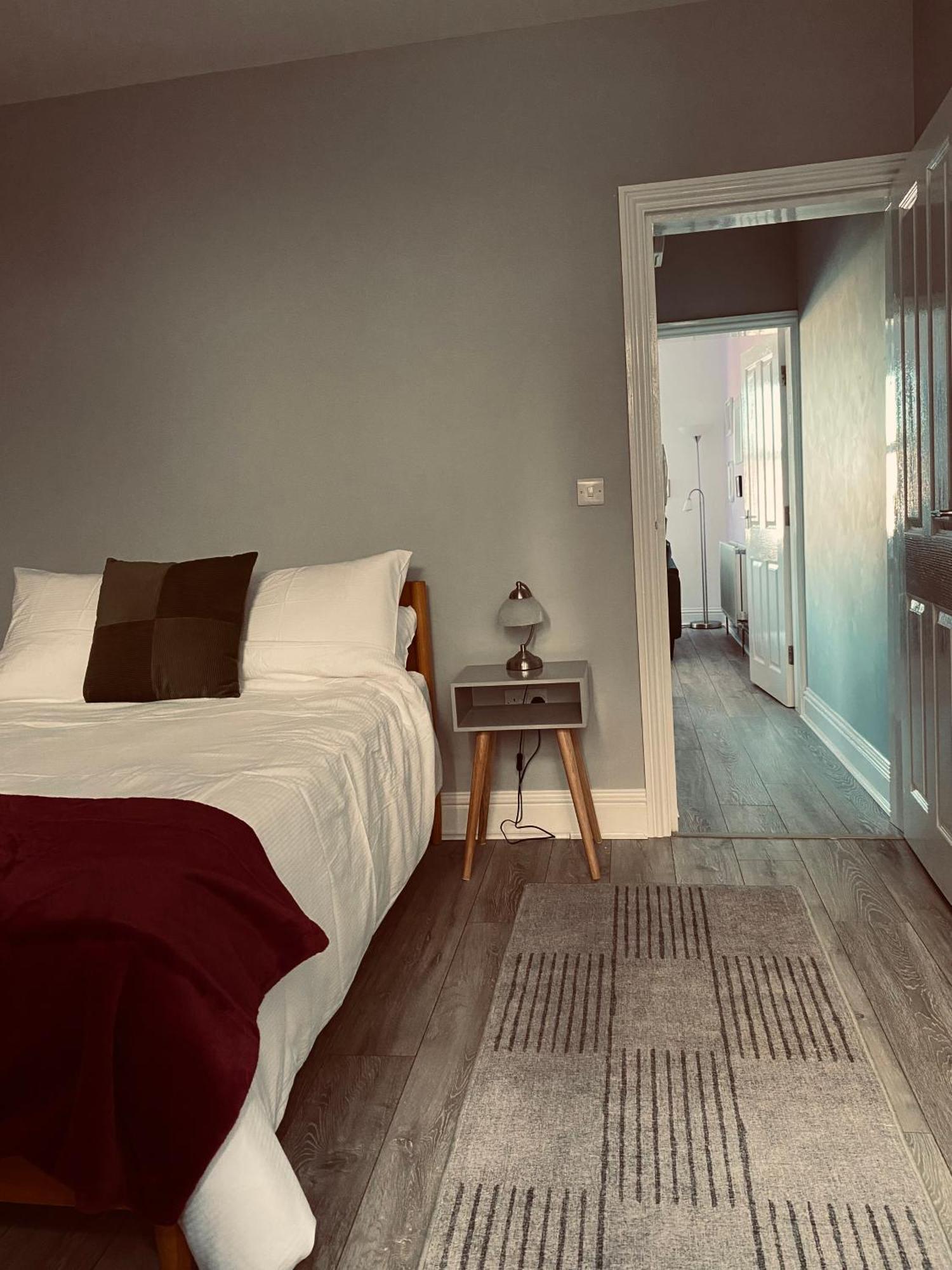 Tideway Apartment With Private Parking Space Whitby Ngoại thất bức ảnh