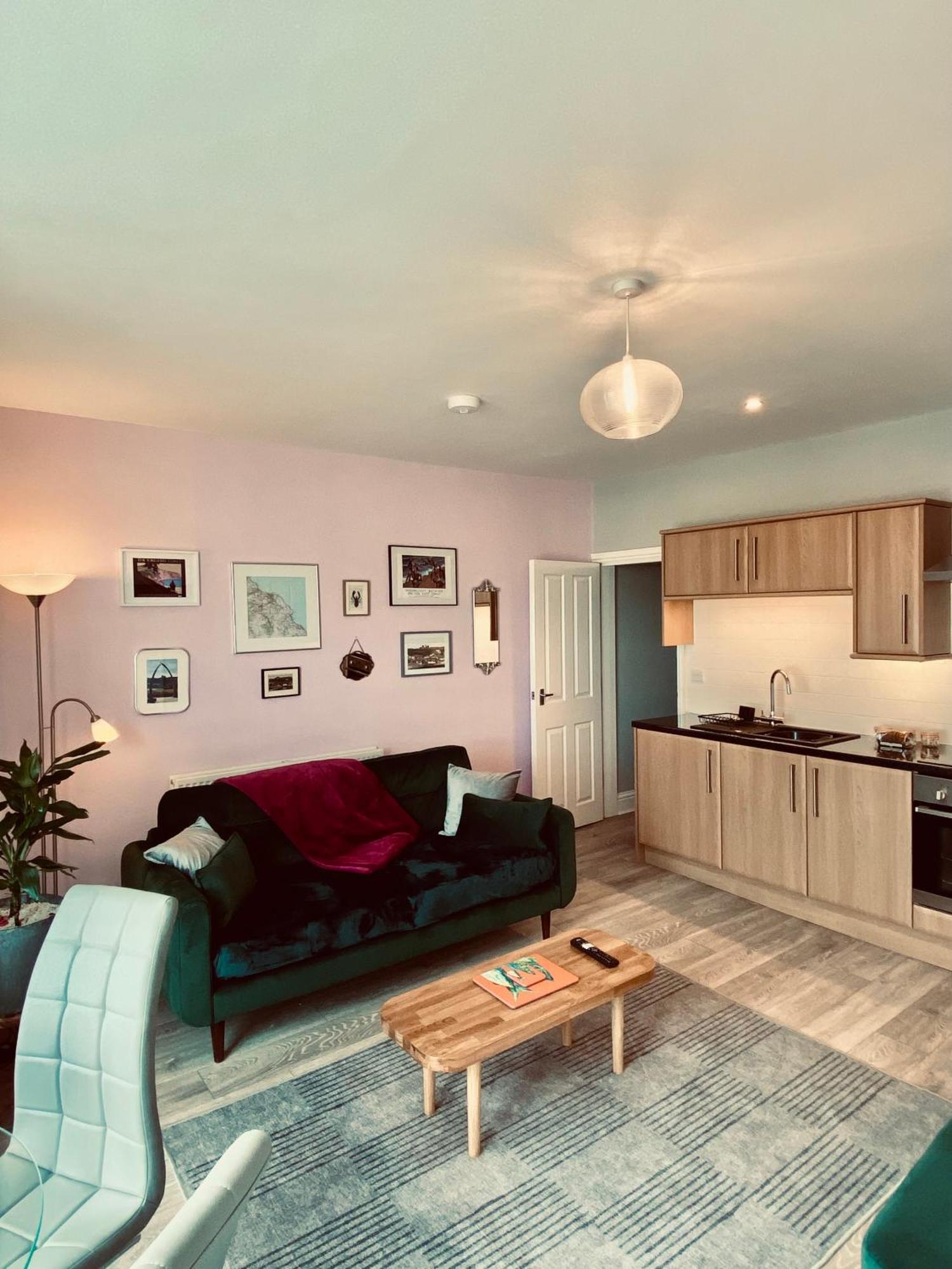 Tideway Apartment With Private Parking Space Whitby Ngoại thất bức ảnh