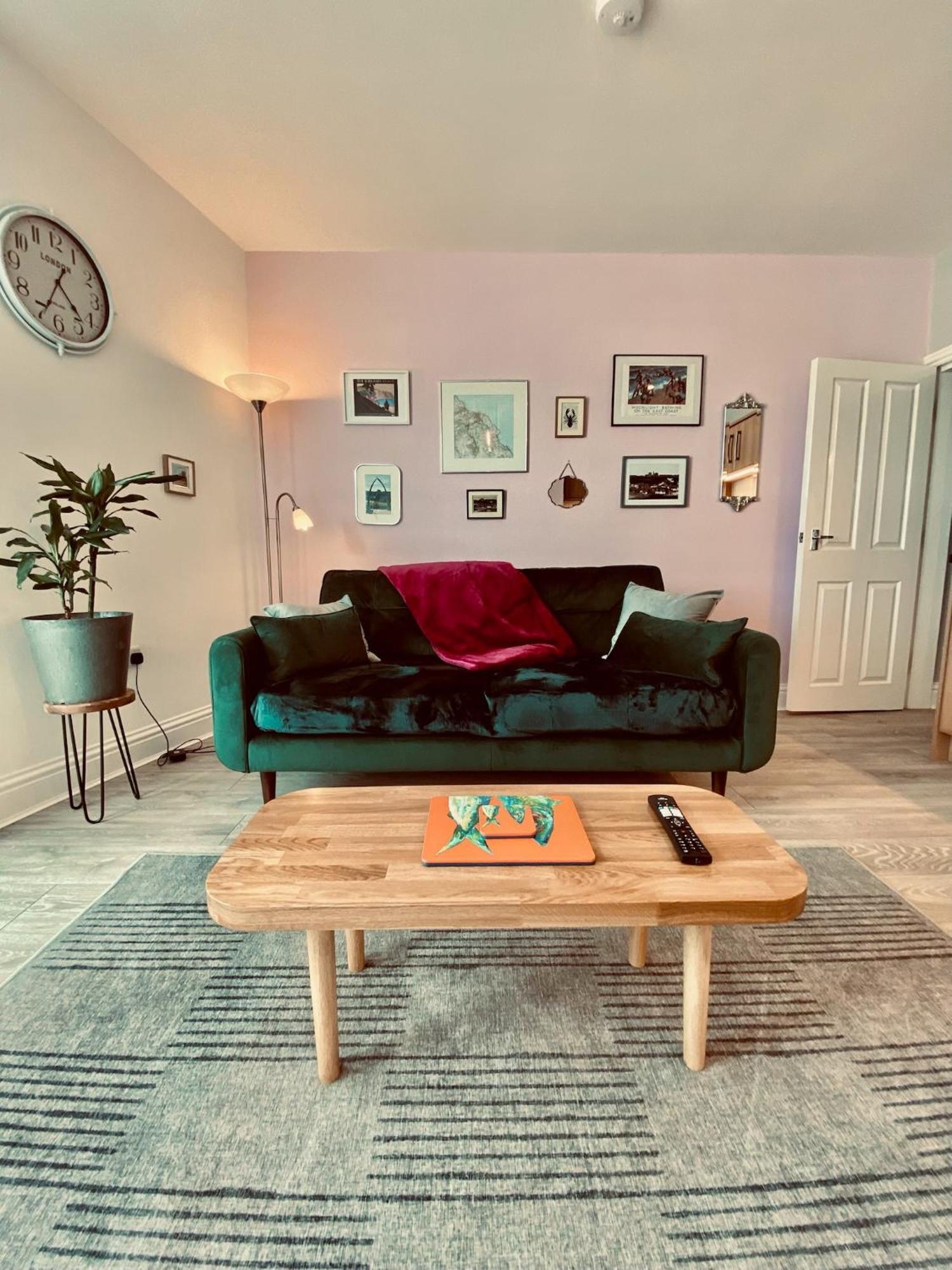 Tideway Apartment With Private Parking Space Whitby Ngoại thất bức ảnh
